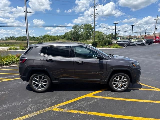 Certified Used 2024 Gray Jeep Latitude Lux image 5