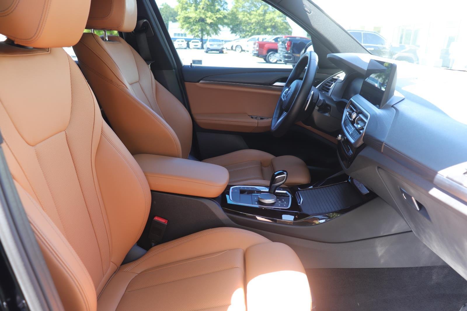Used 2022 Carbon Black Metallic BMW xDrive30i image 20