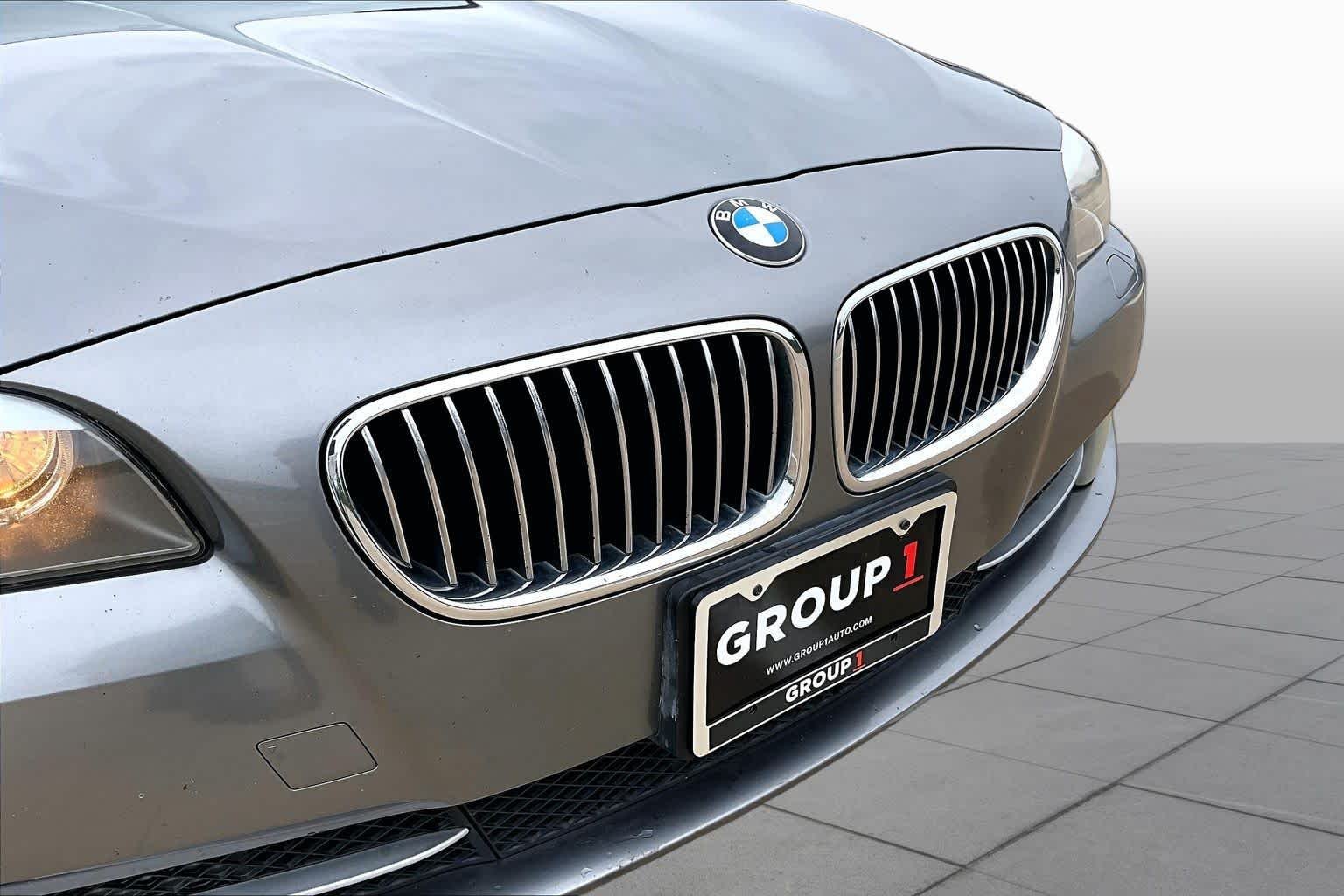 Used 2011 Space Gray BMW 528i image 26