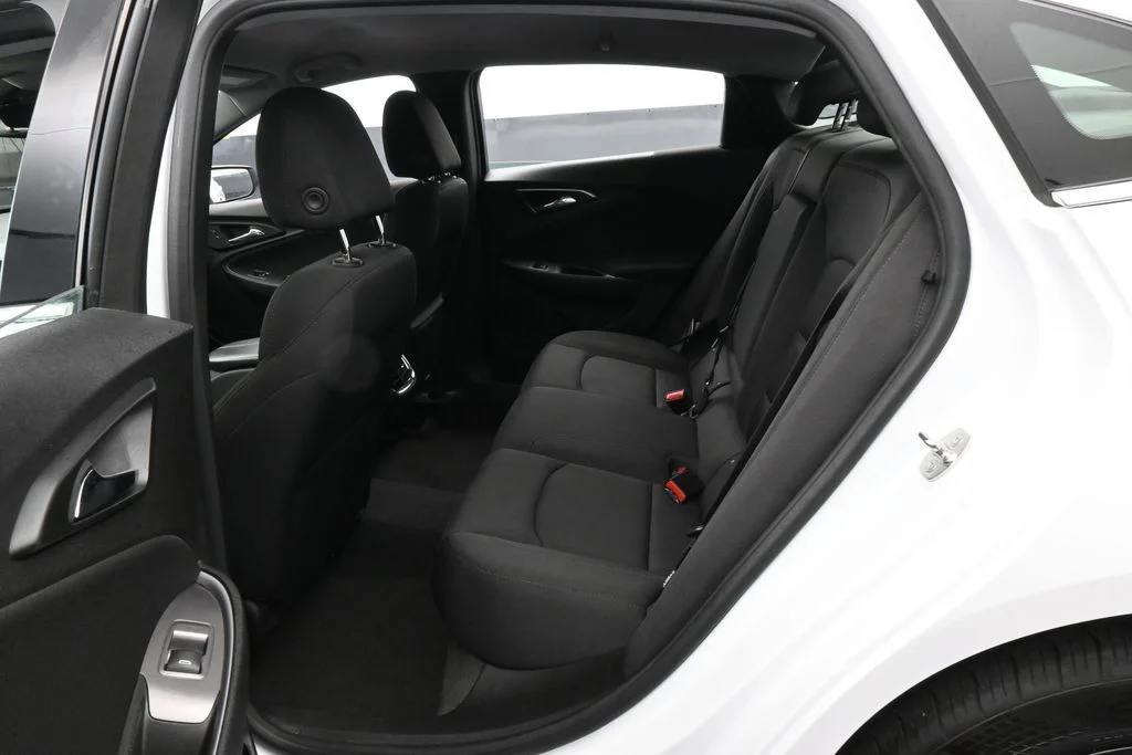 Used 2024 Summit White Chevrolet LT image 28