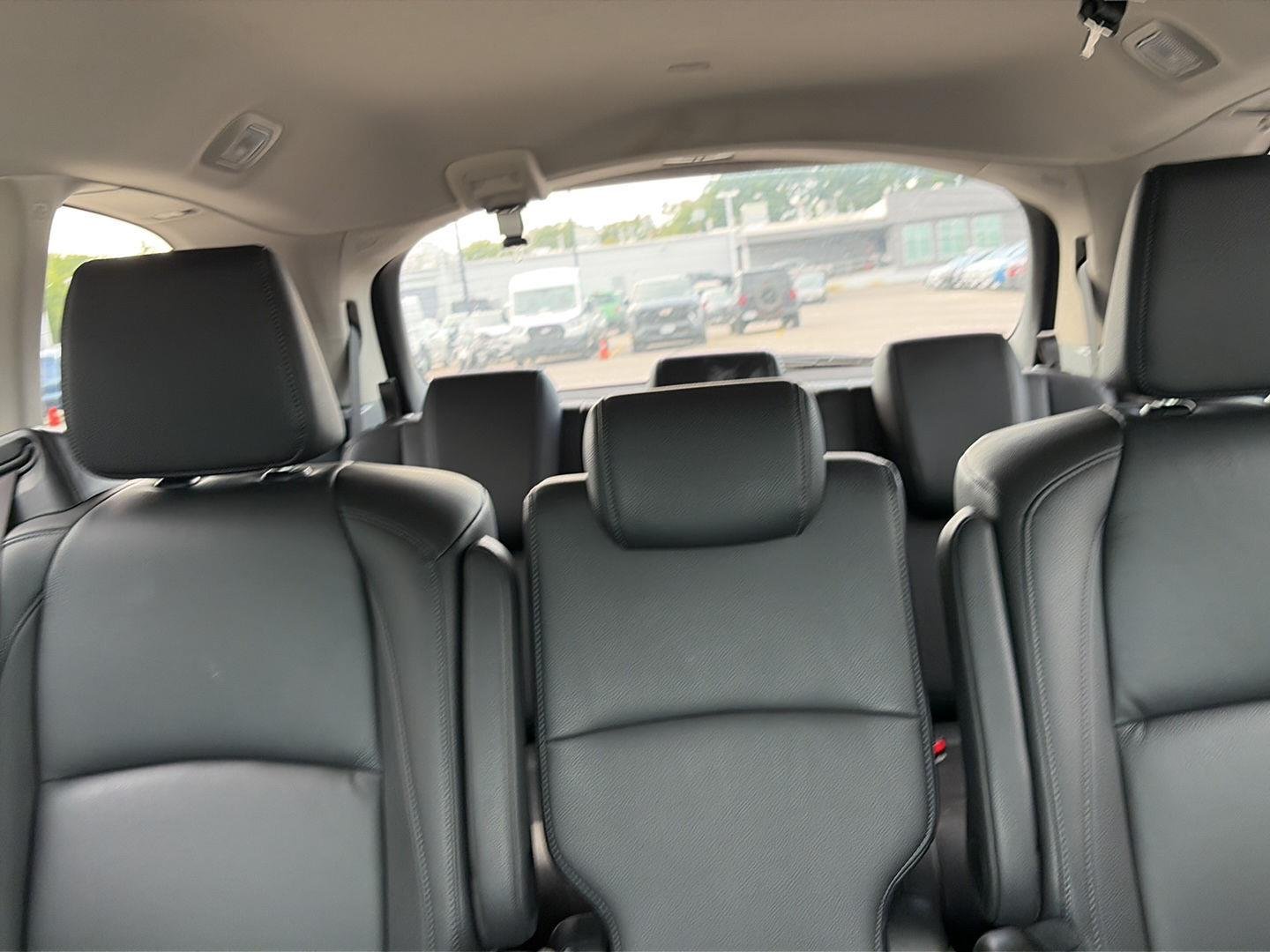 Used 2025  Honda EX-L image 13