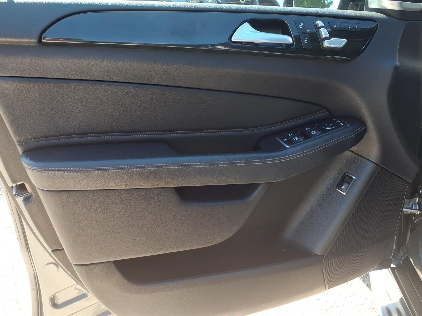 Used 2019 Selenite Grey Metallic Mercedes-Benz AMG® GLE 43 image 23