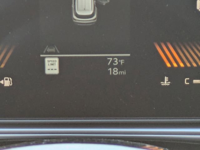 2025 Kia Sorento S - Photo 33