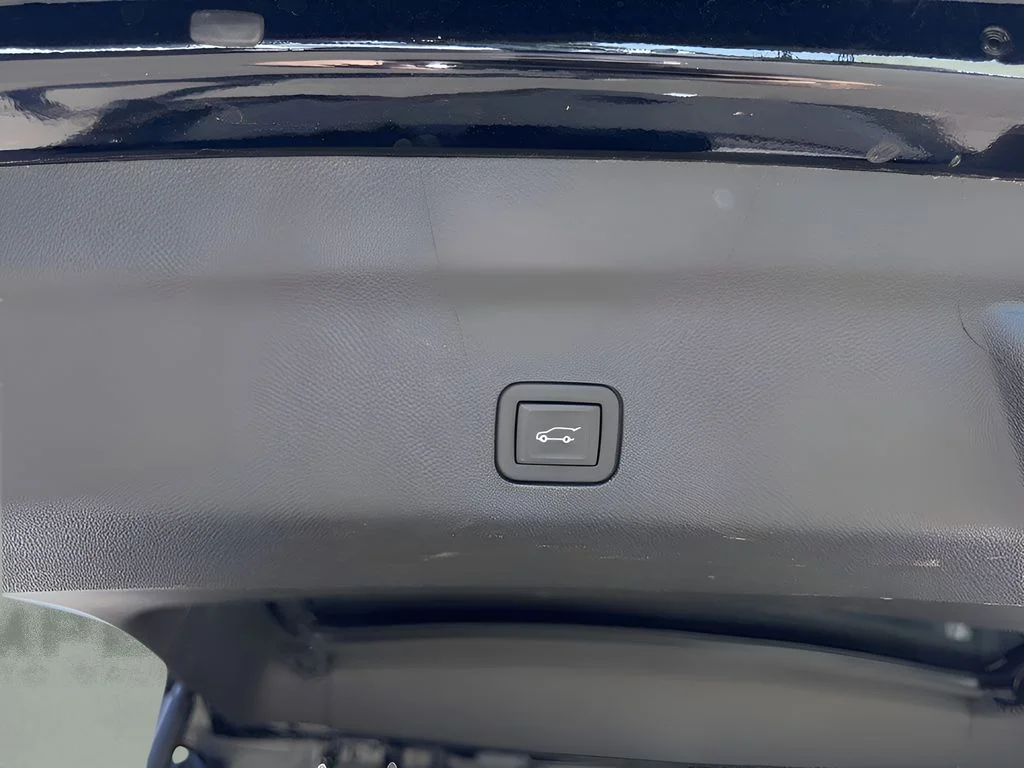 Used 2023 Black Cadillac Sport image 19