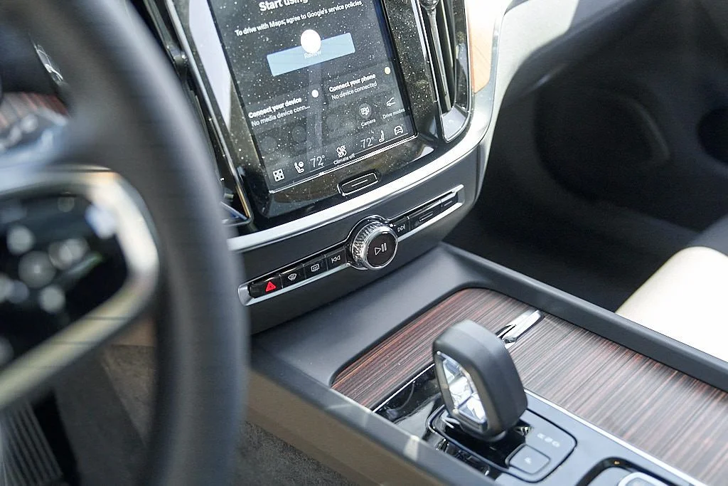 New 2026 Vapour Grey Volvo Plus image 15
