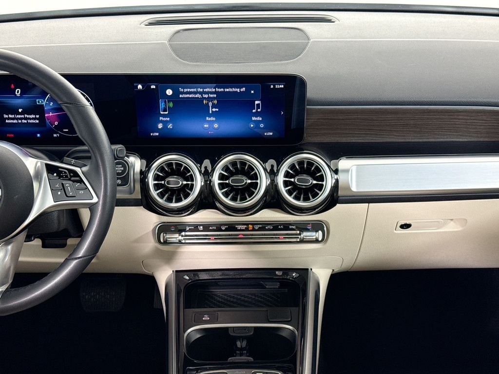 Certified Used 2026 Polar White Mercedes-Benz GLB 250 image 14