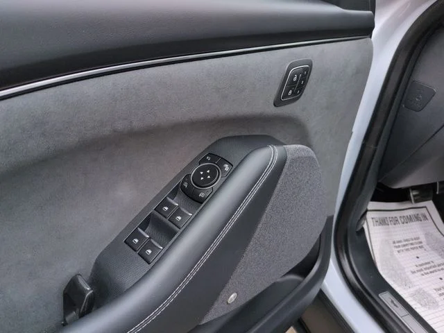 Certified Used 2022 White Metallic Ford  image 11