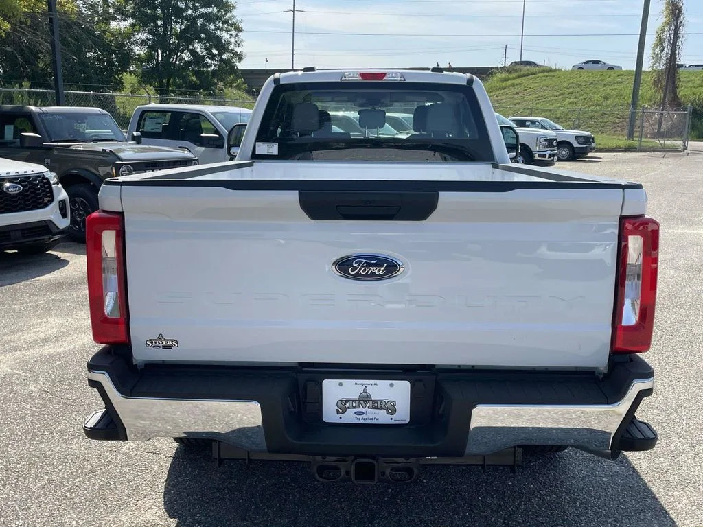 New 2026 Oxford White Ford XL image 4