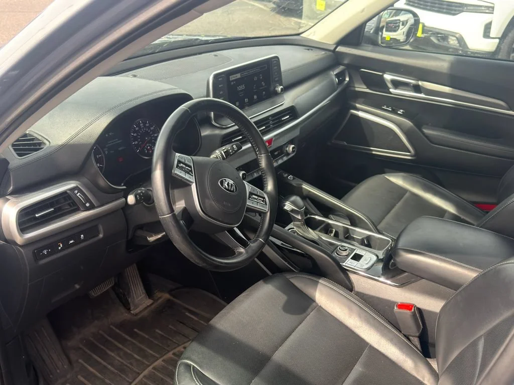 Used 2021  Kia S image 4