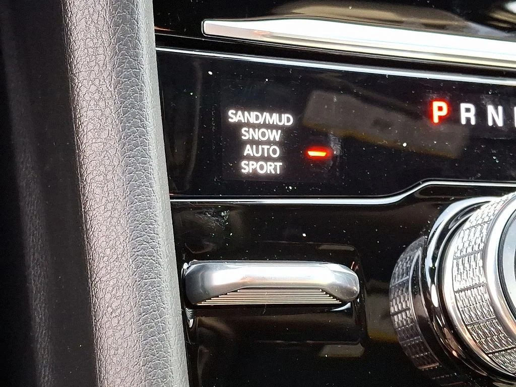 New 2026 Gray Jeep Altitude image 17