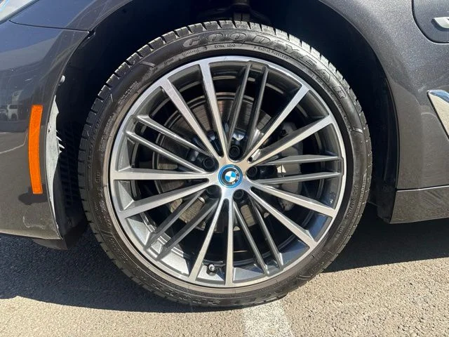 Used 2023 Gray BMW 530e iPerformance image 10