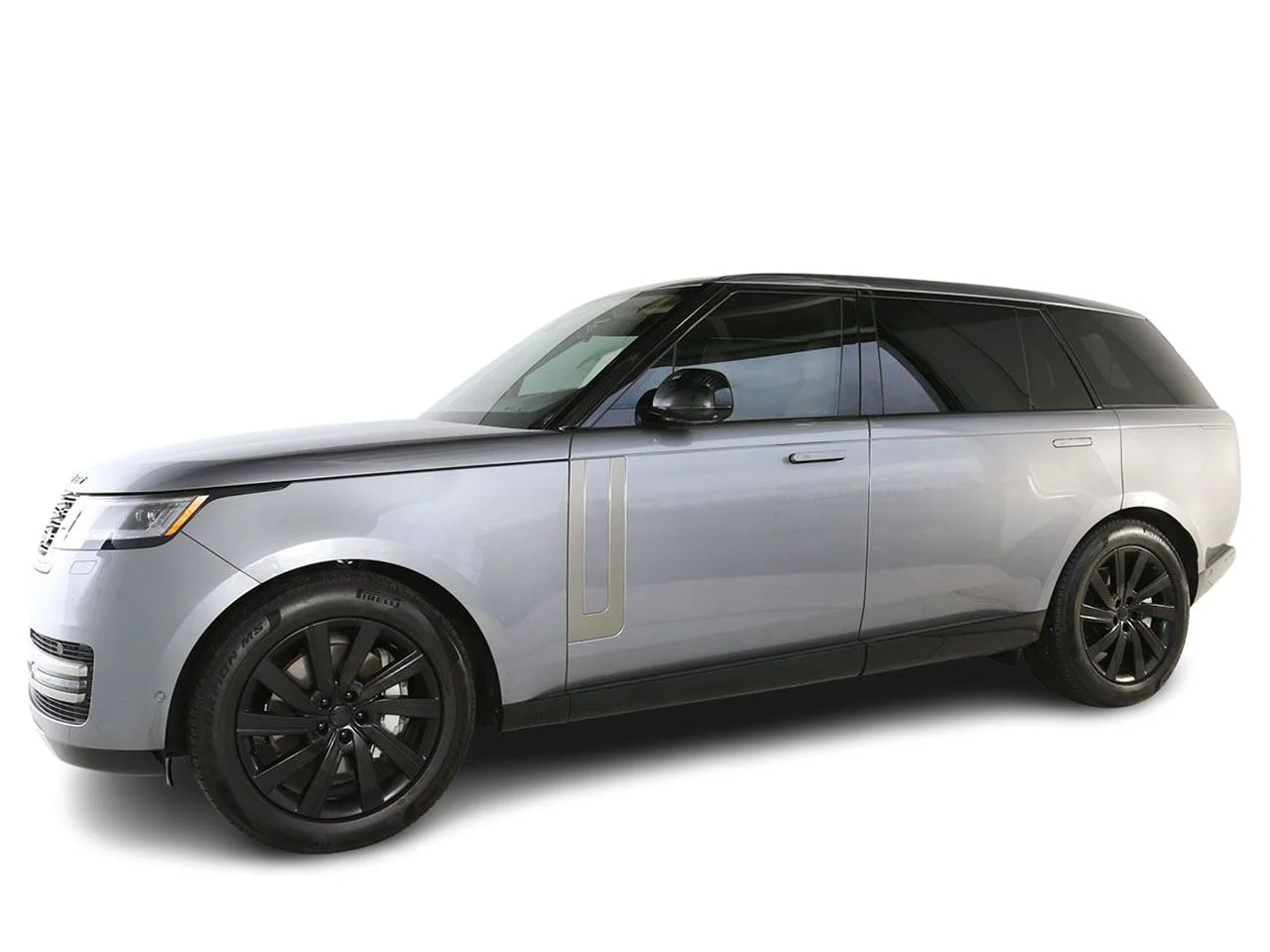 Used 2025 Gray Land Rover SE LWB image 9