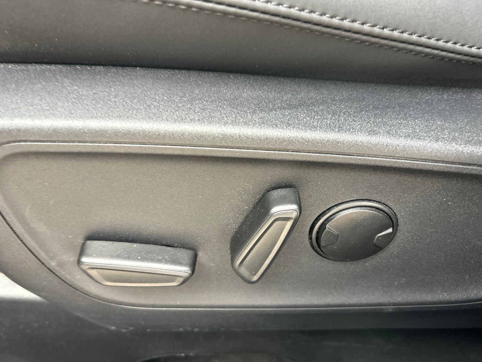 Used 2024 White Ford Badlands image 10