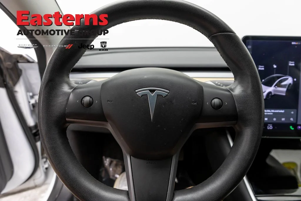 Used 2020 White Tesla Standard image 11