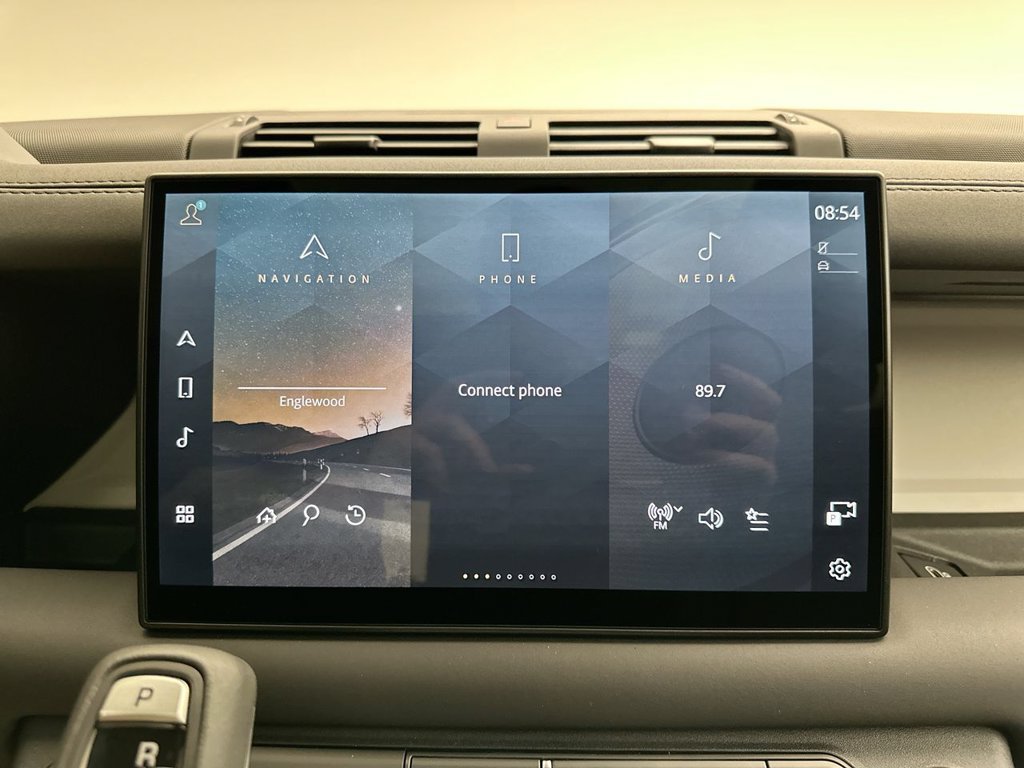 Used 2025 Fuji White Land Rover S image 13
