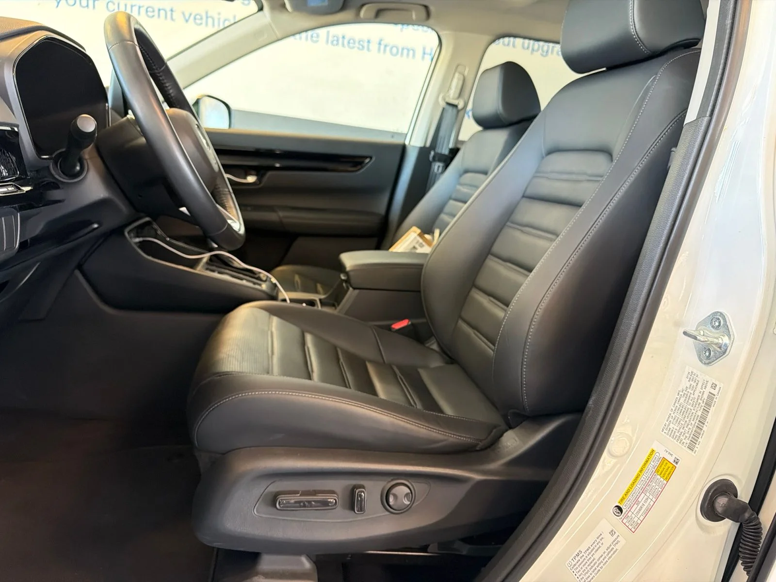 Used 2025 Platinum White Pearl Honda EX-L image 8