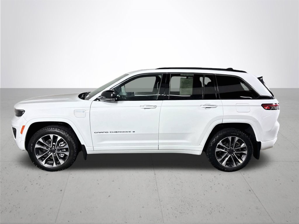 Used 2023 White Jeep Overland 4xe image 9