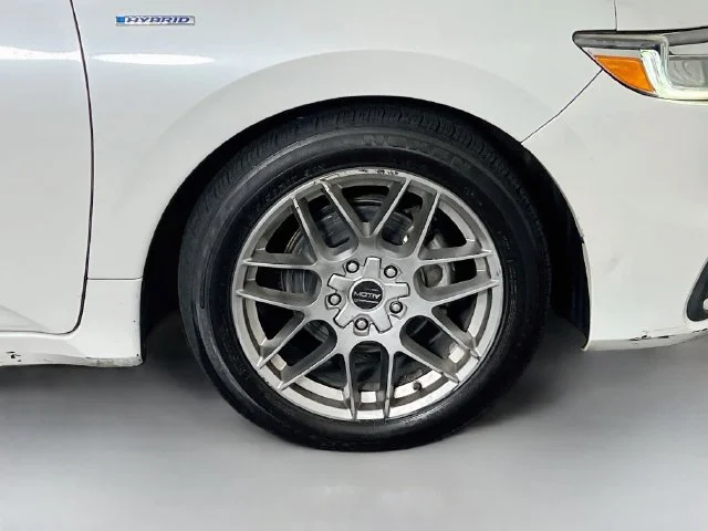 Used 2020 White Honda EX image 34