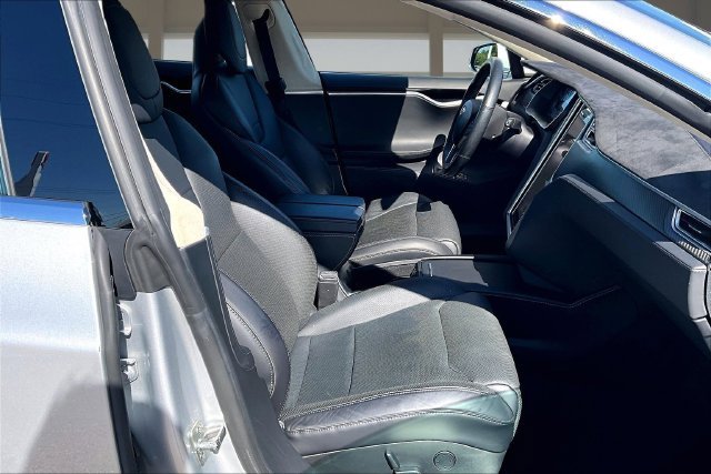 Used 2016 Silver Tesla  image 7