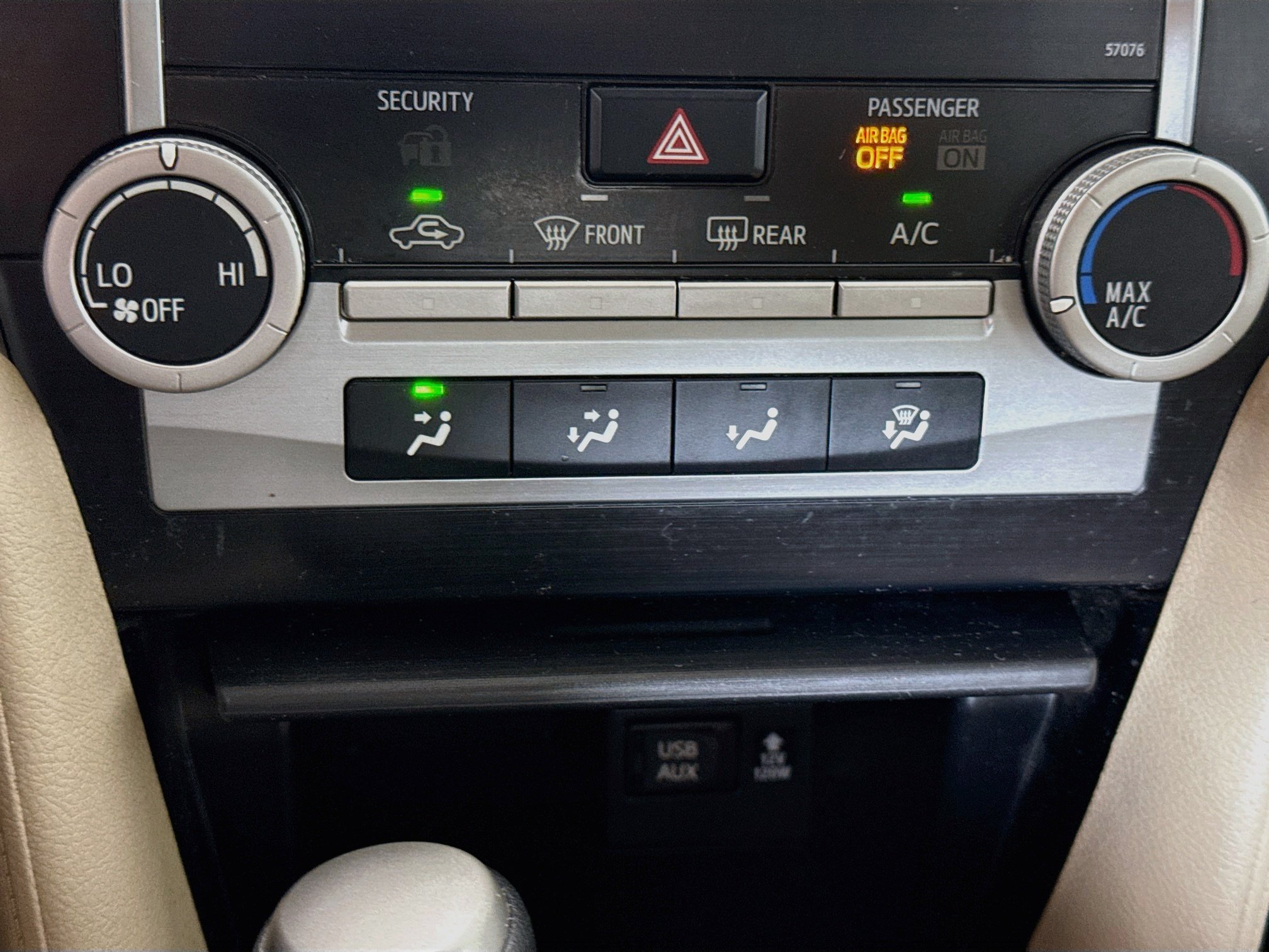Used 2014 Creme Brulee Mica Toyota LE image 15