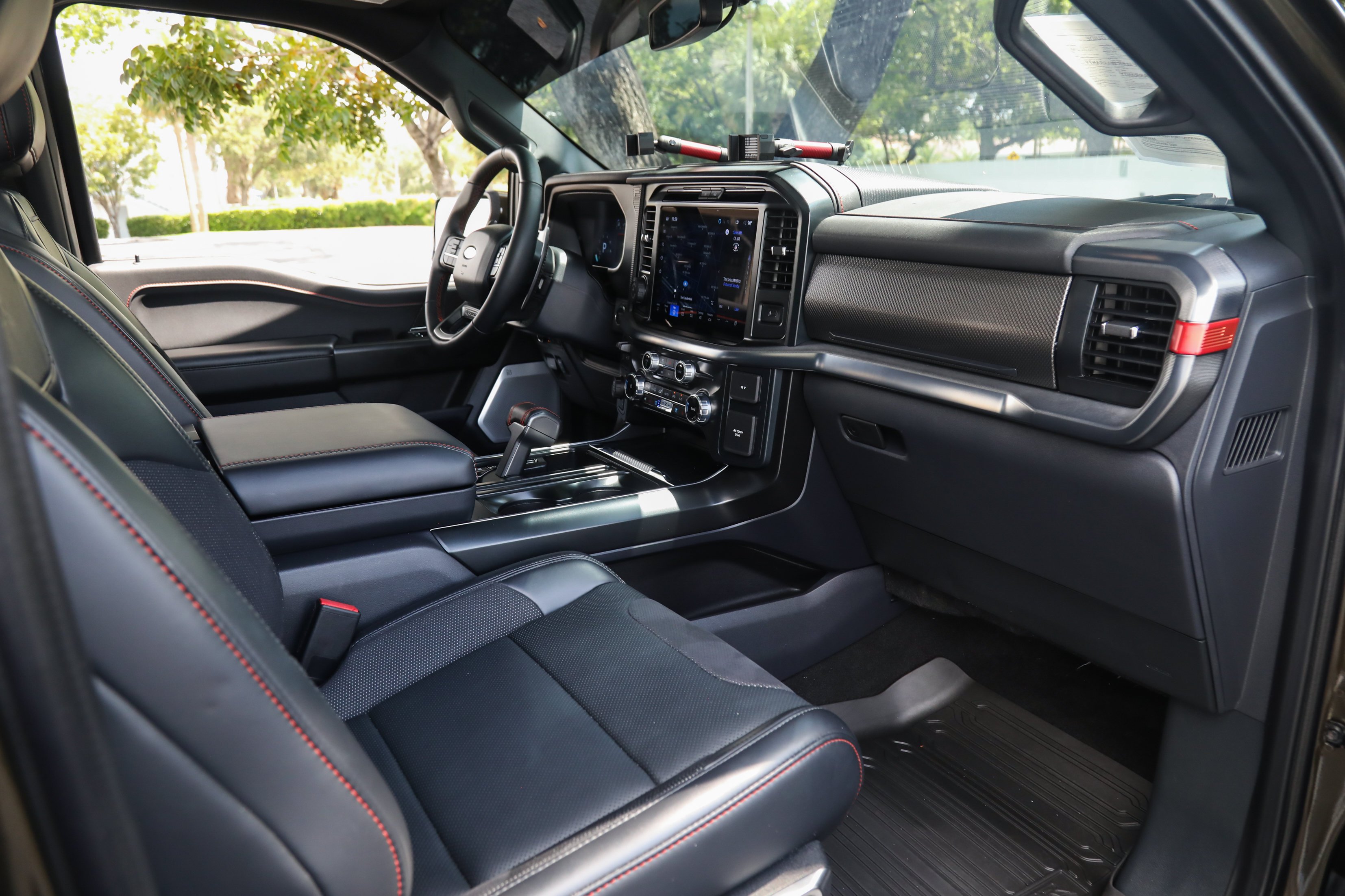 Used 2025 Green Ford Raptor image 31