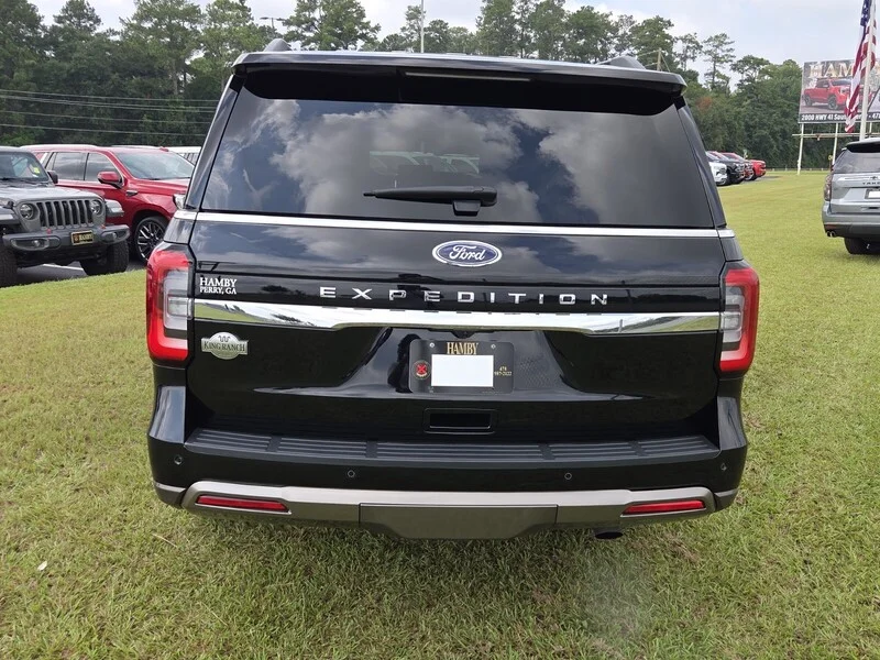 Used 2024 Black Metallic FORD KING RANCH image 13