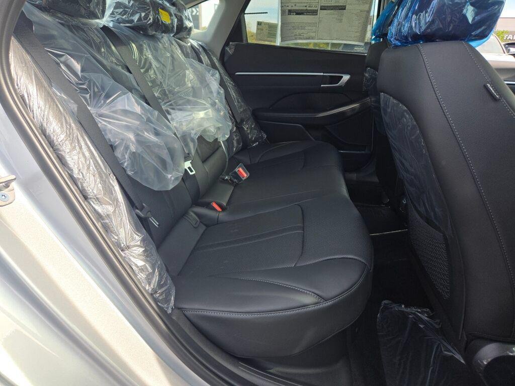 2025 Hyundai Sonata Hybrid Limited - Photo 10
