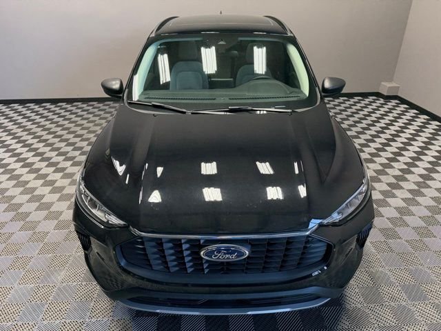 New 2026 Agate Black Metallic Ford Active® image 5