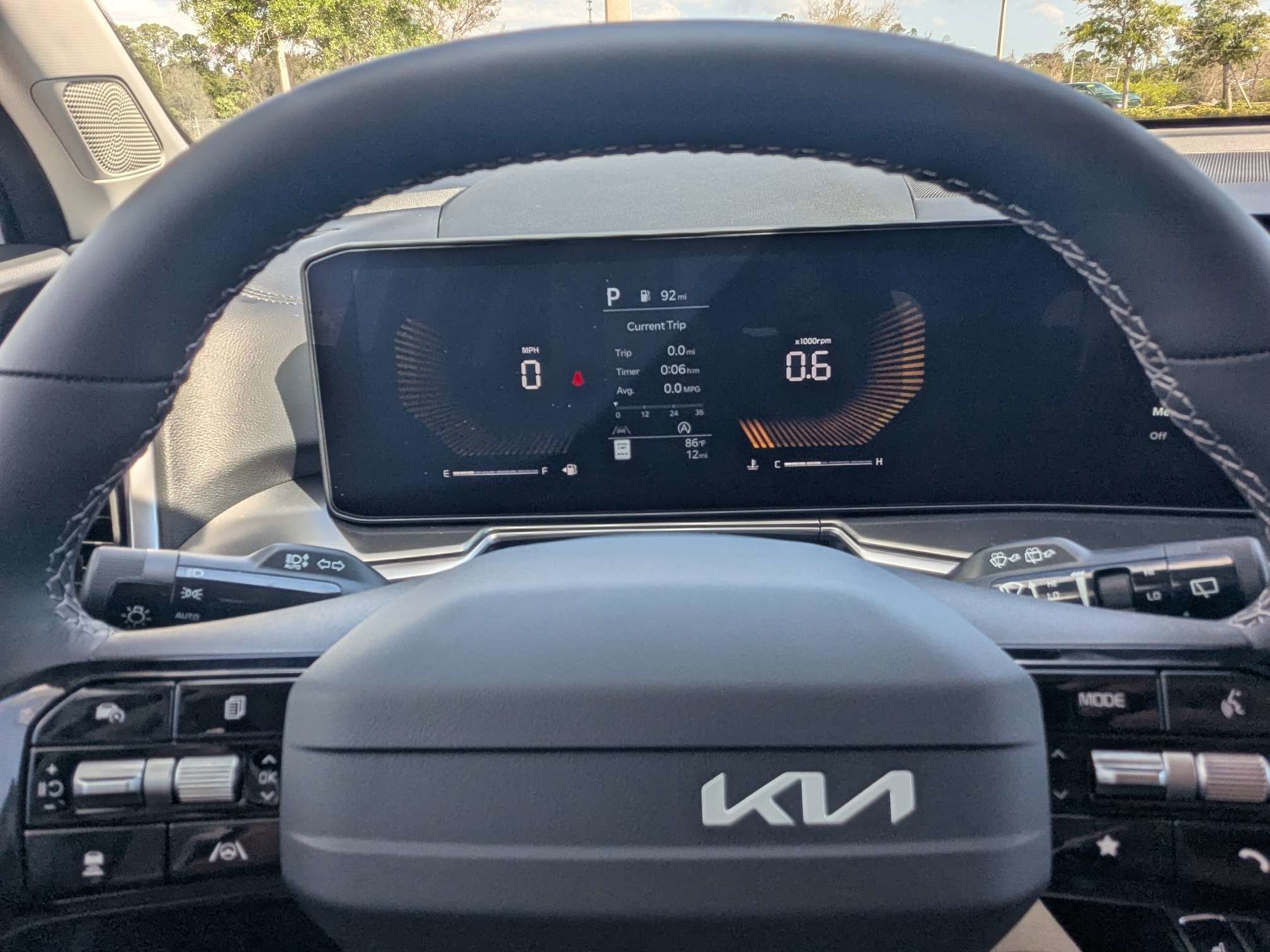 New 2026 Glacial White Kia S image 34