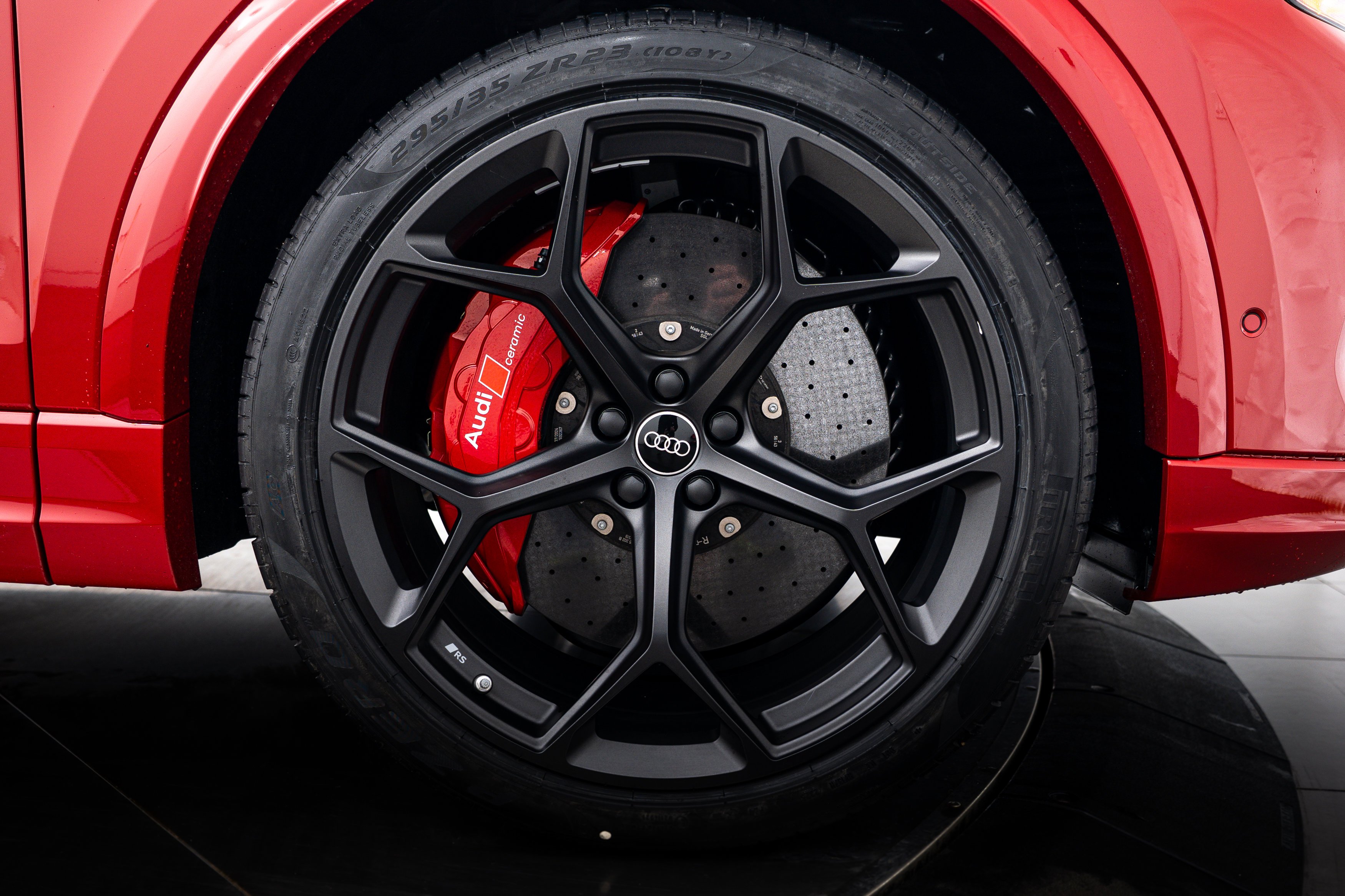 2025 Audi RS Q8 Base - Photo 29