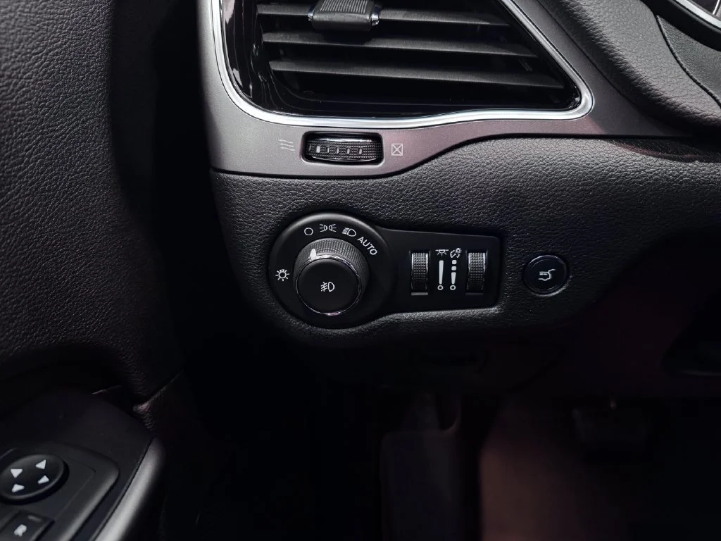 2020 Jeep Cherokee Limited - Photo 24