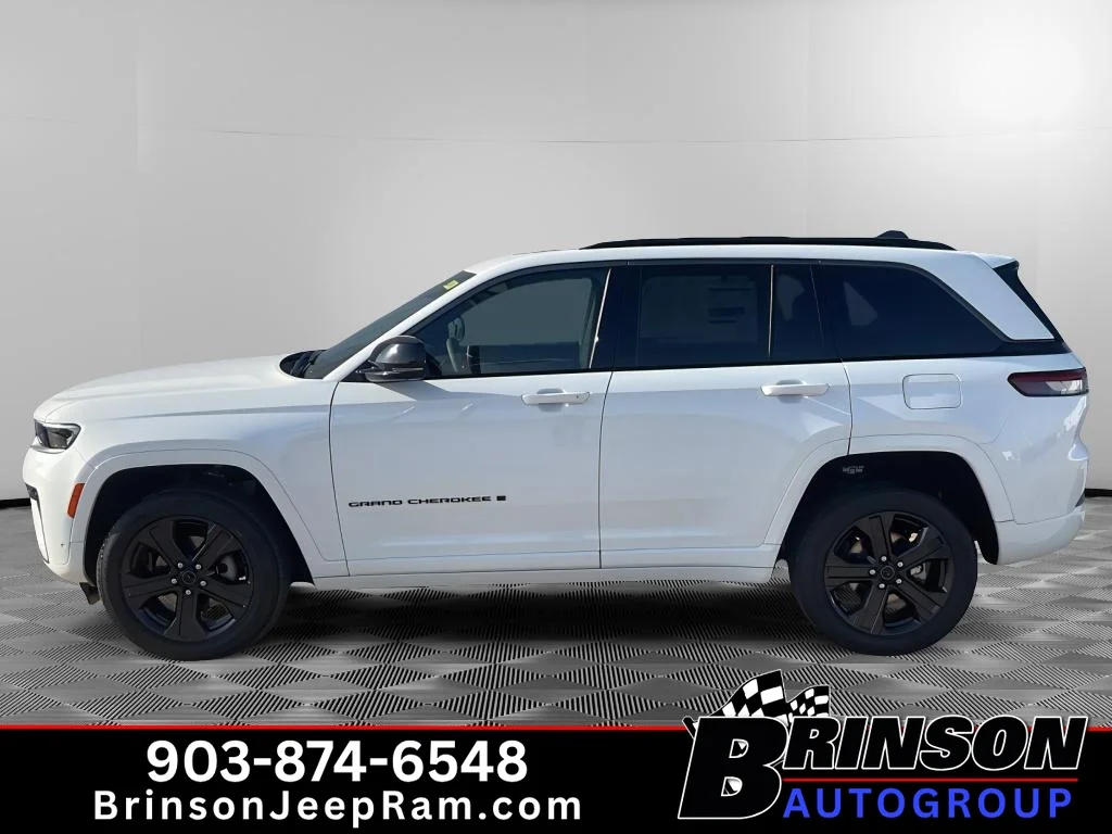 New 2027 Bright White Clearcoat Jeep Limited Reserve image 3