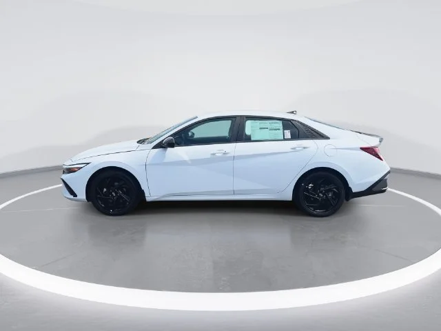 Used 2026 White Hyundai SEL Sport image 5