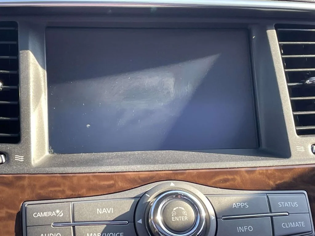 Used 2020 Silver Nissan SL 4WD image 25