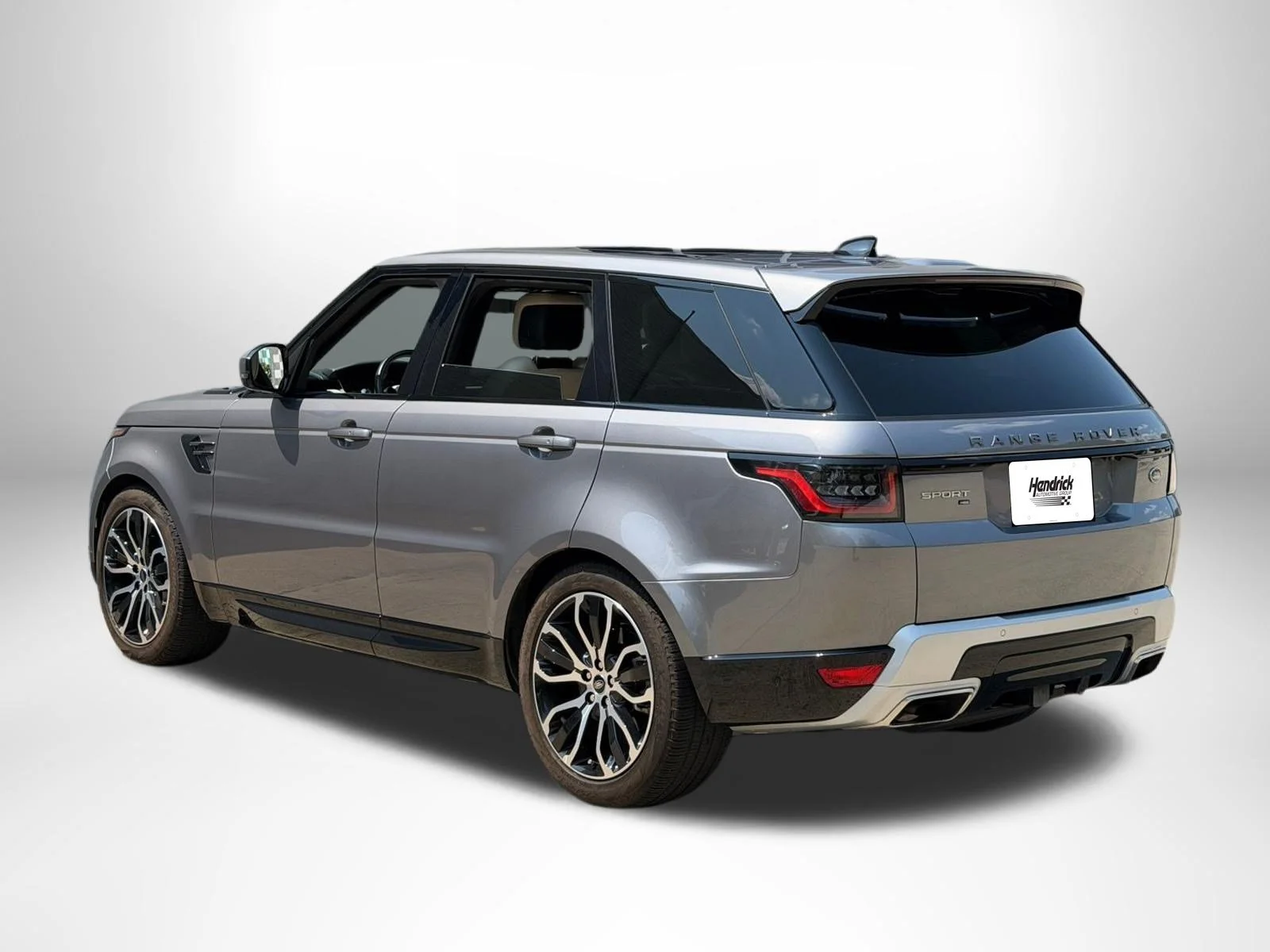 Used 2022 Eiger Gray Metallic Land Rover HSE Silver Edition image 5