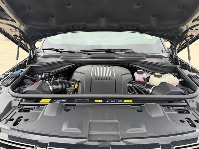 New 2026 Belgravia Green Land Rover SE image 19