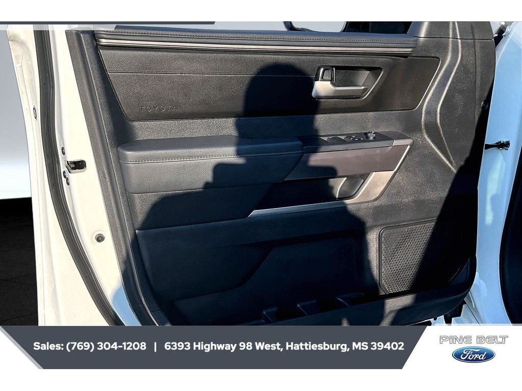 Used 2023 Ice Cap Toyota SR5 image 19
