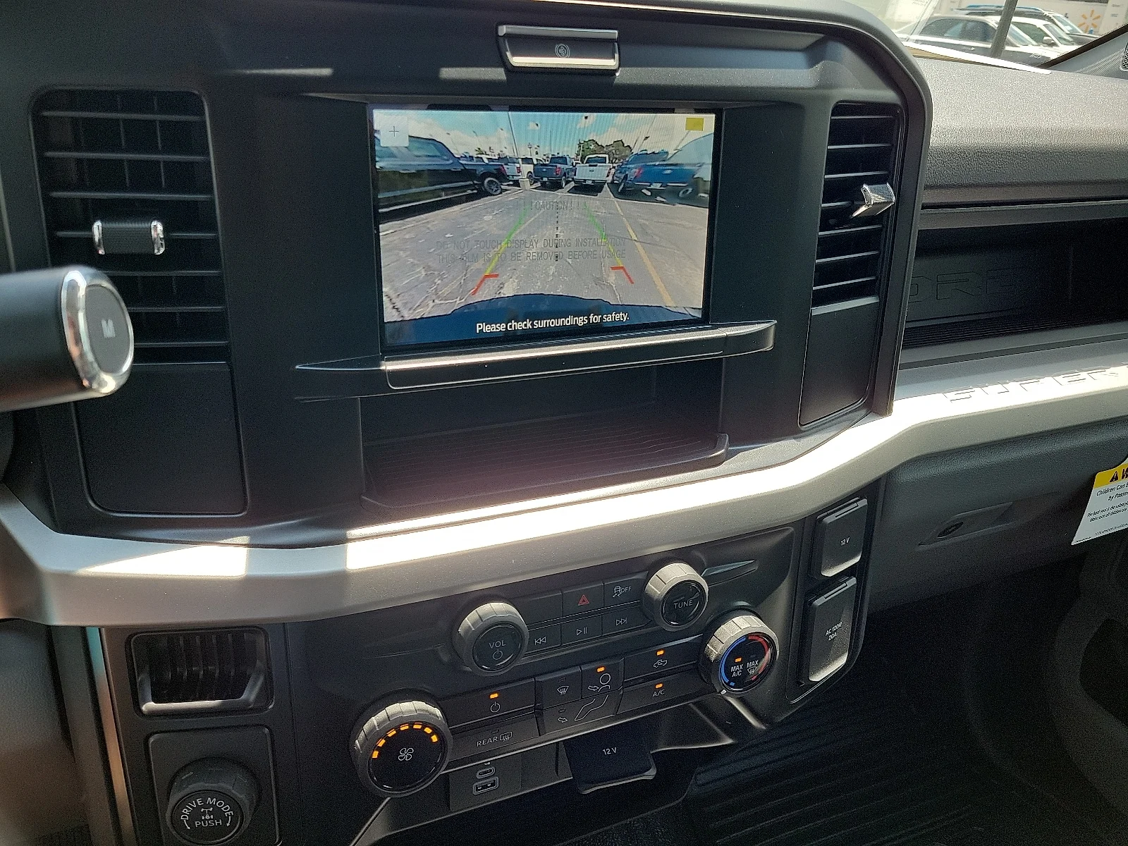 New 2025 Oxford White Ford F-250&reg; XL image 14