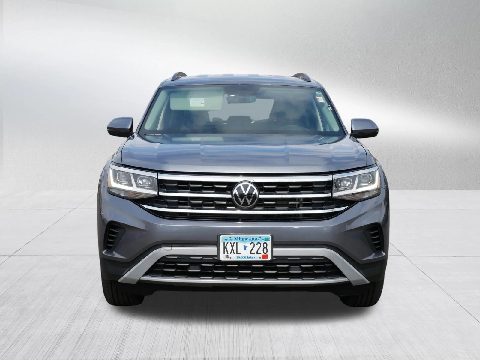 Certified 2023 Volkswagen Atlas SE with VIN 1V2LP2CA9PC553133 for sale in Saint Louis Park, Minnesota