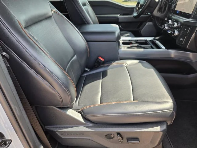 Used 2025 Avalanche Ford Lariat image 33