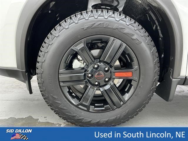 Used 2026 Everest White Pearl Tricoat Nissan Rock Creek image 18
