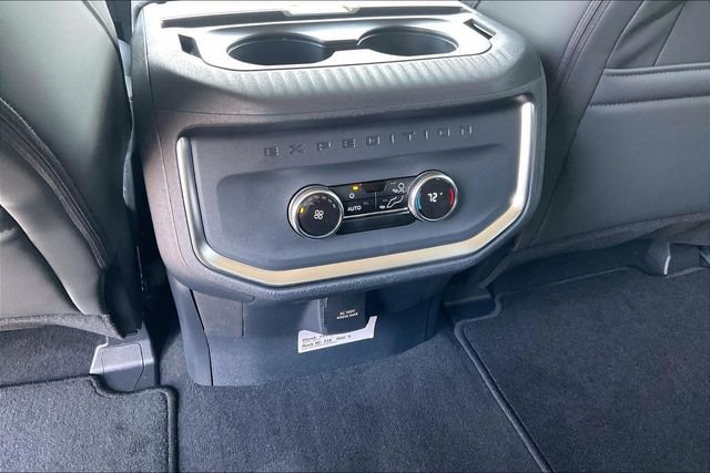 New 2027 Star White Metallic Tri-Coat Ford MAX Active image 21