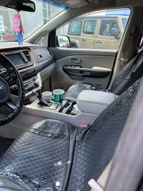 Used 2017 Black Kia LX image 9