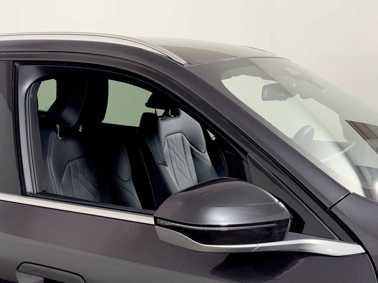 Used 2026 Dark Graphite Metallic BMW 30 xDrive image 29