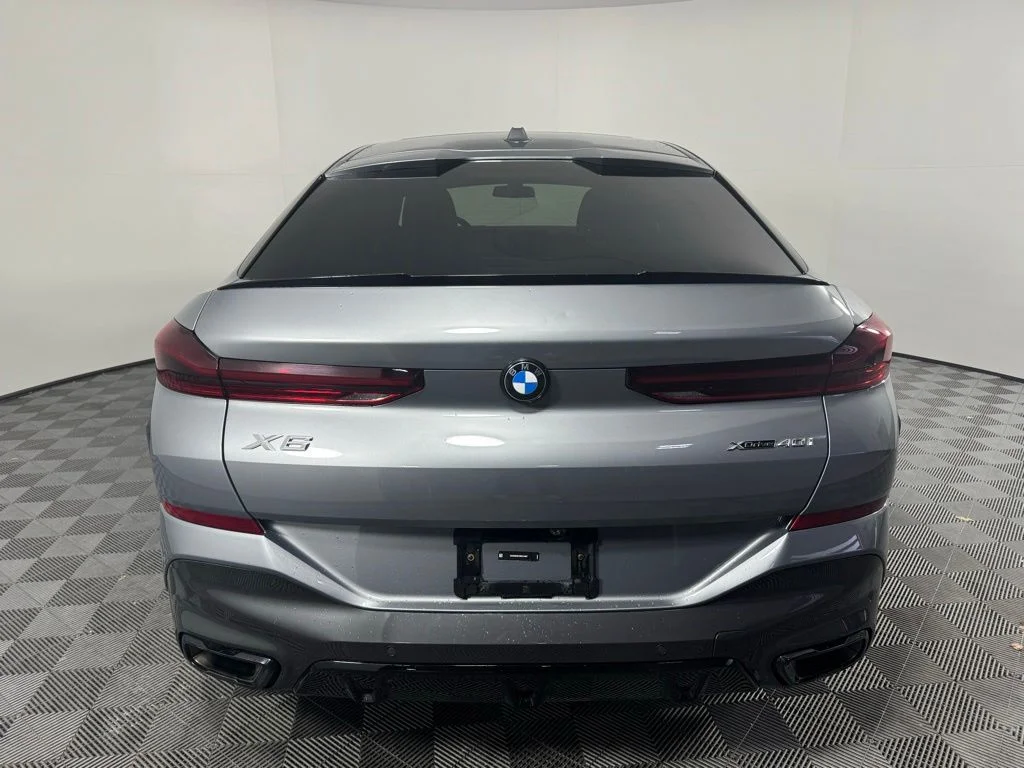 Certified Used 2024 Gray BMW xDrive40i image 5