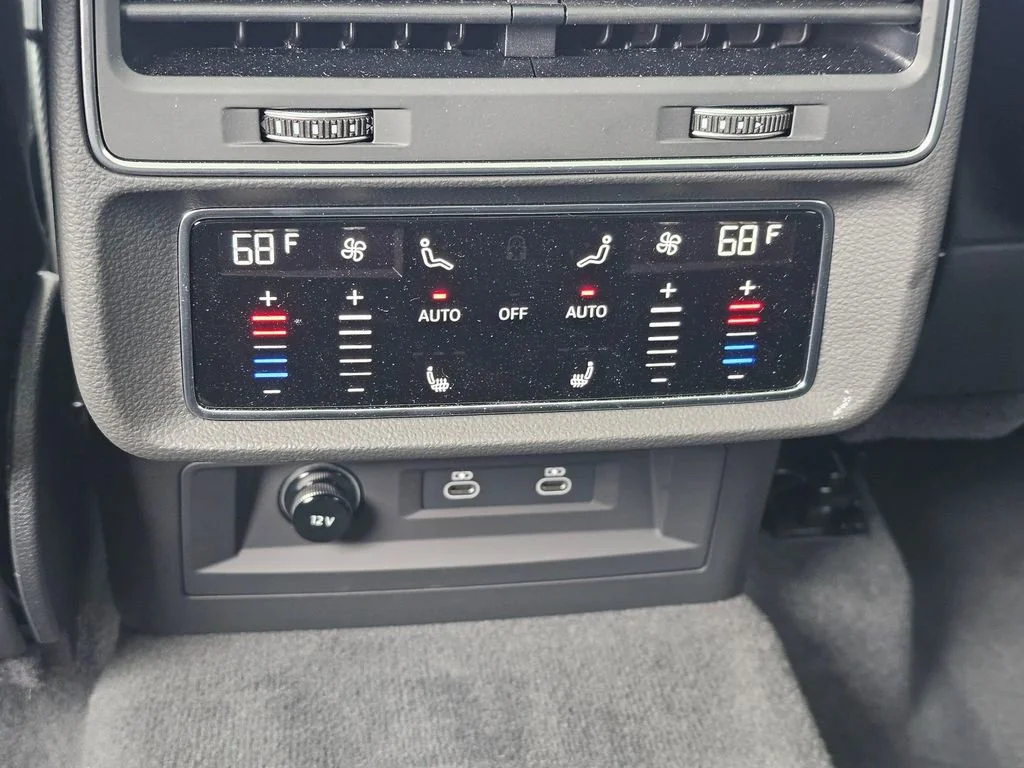 Used 2025  Audi Prestige image 17