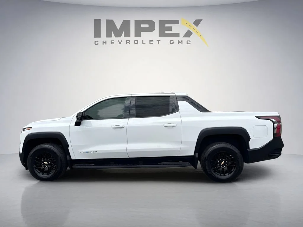 Used 2026 Summit White Chevrolet LT - Extended Range image 2