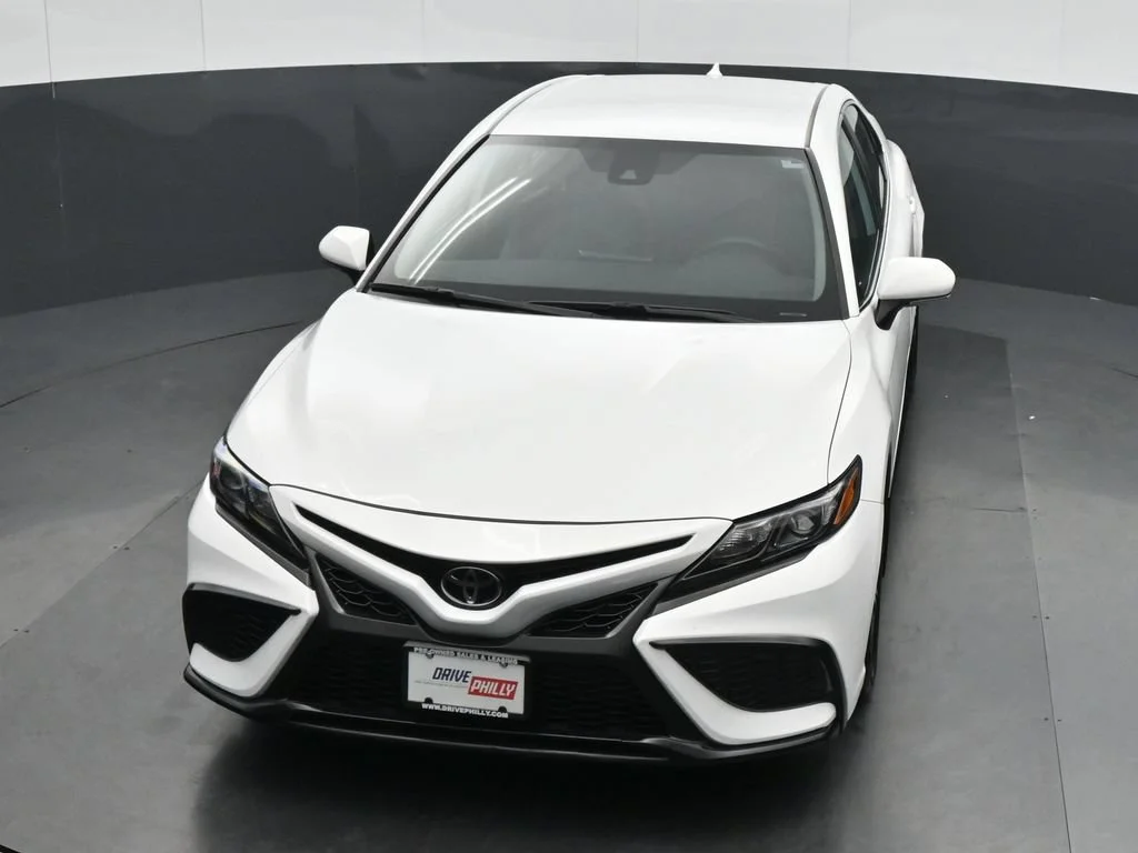 Used 2024 White Toyota SE image 17