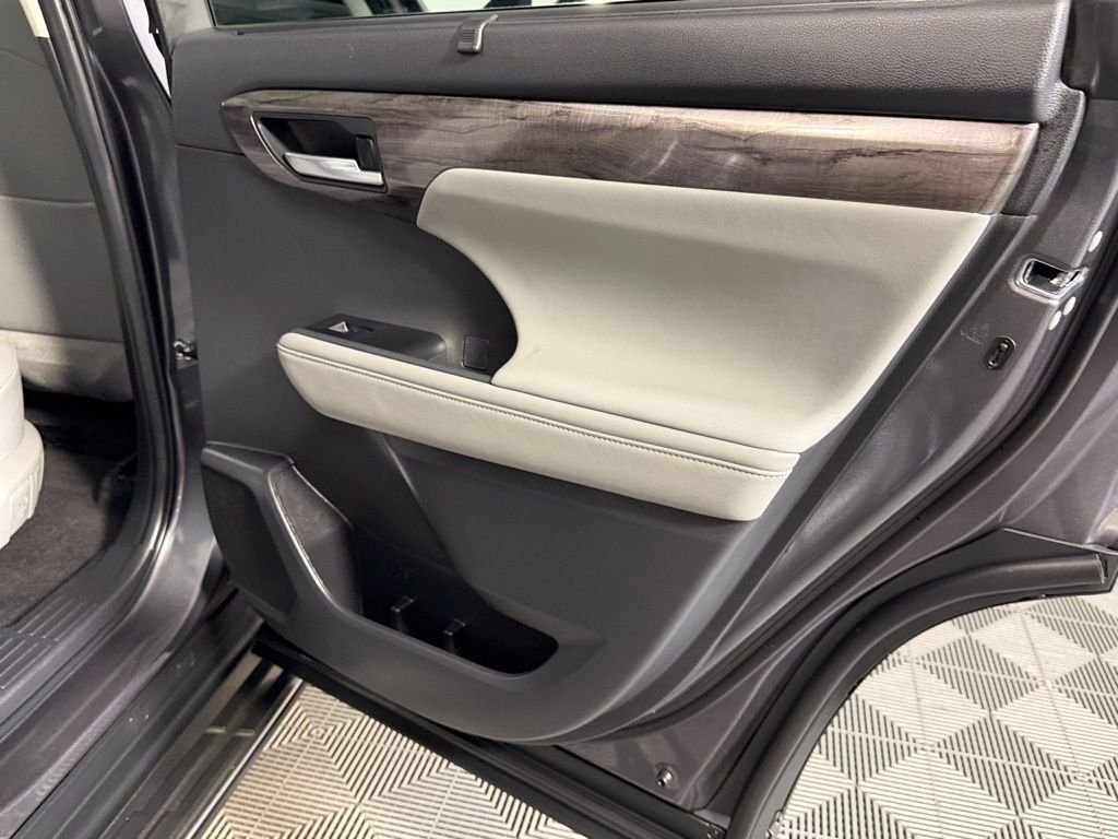 Used 2024 Magnetic Gray Metallic Toyota Platinum image 28
