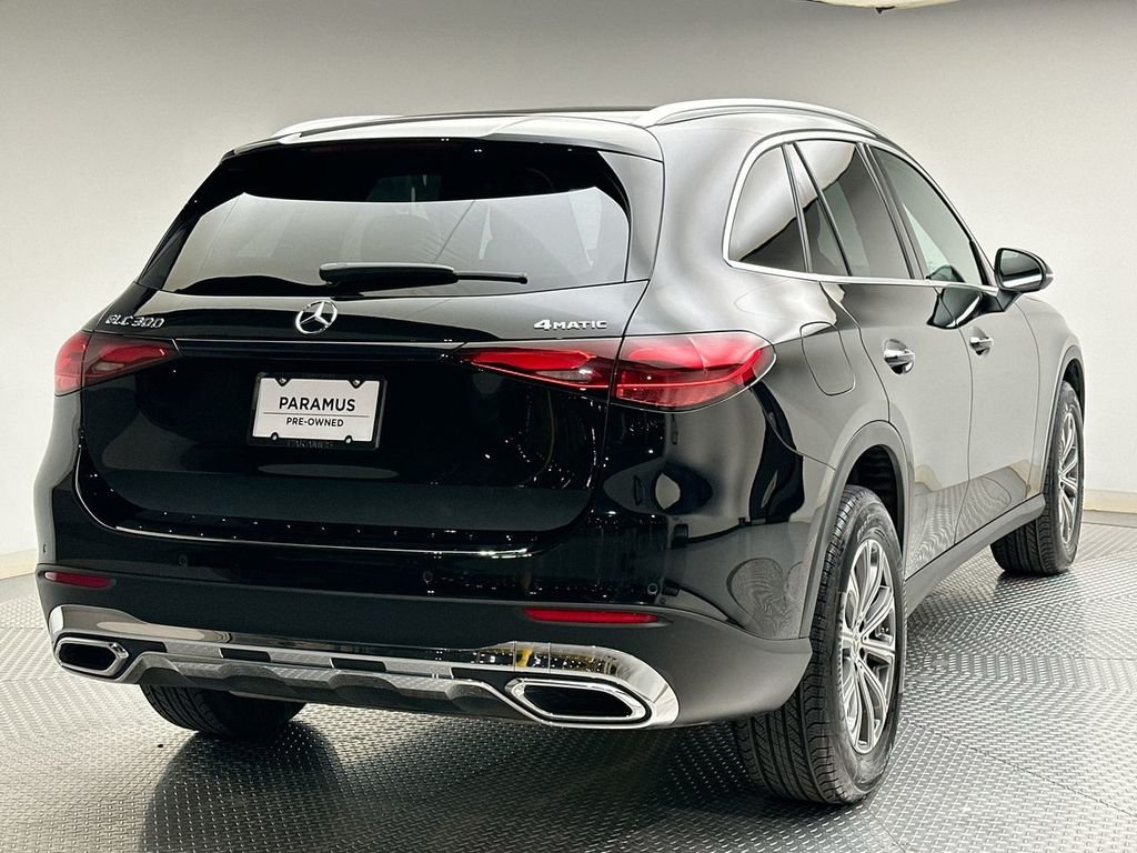 Used 2025 Black Mercedes-Benz GLC 300 image 13